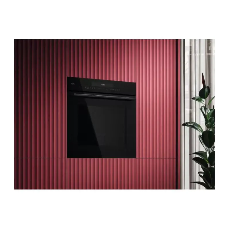AEG ugradna rerna OK8NW00MB